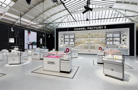 usine chanel france|Chanel Factory 5 : La spectaculaire usine beauté de Chanel à .